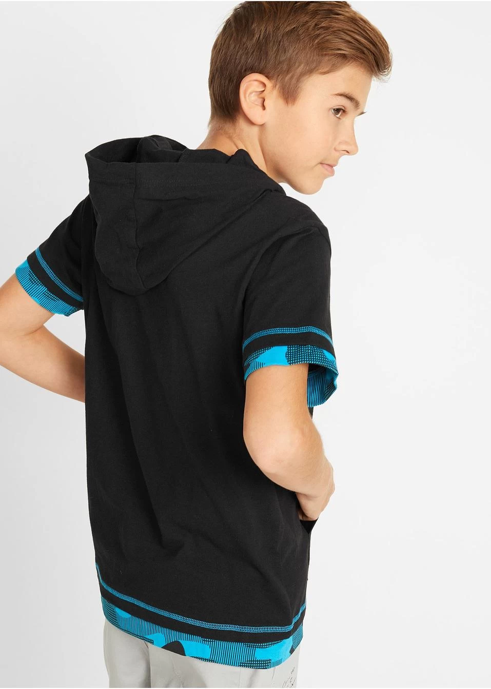 T-shirt à Capuche 5 T-shirt à Capuche – Image 3