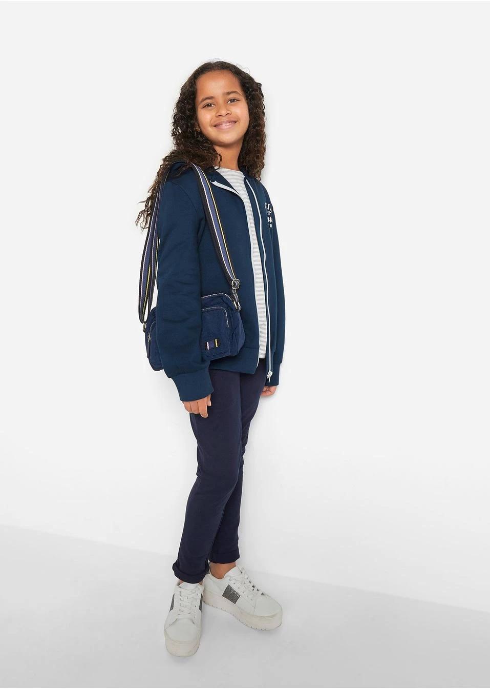 Gilet Sweat-shirt à Capuche Fille 6 Gilet Sweat-shirt à Capuche Fille – Image 4